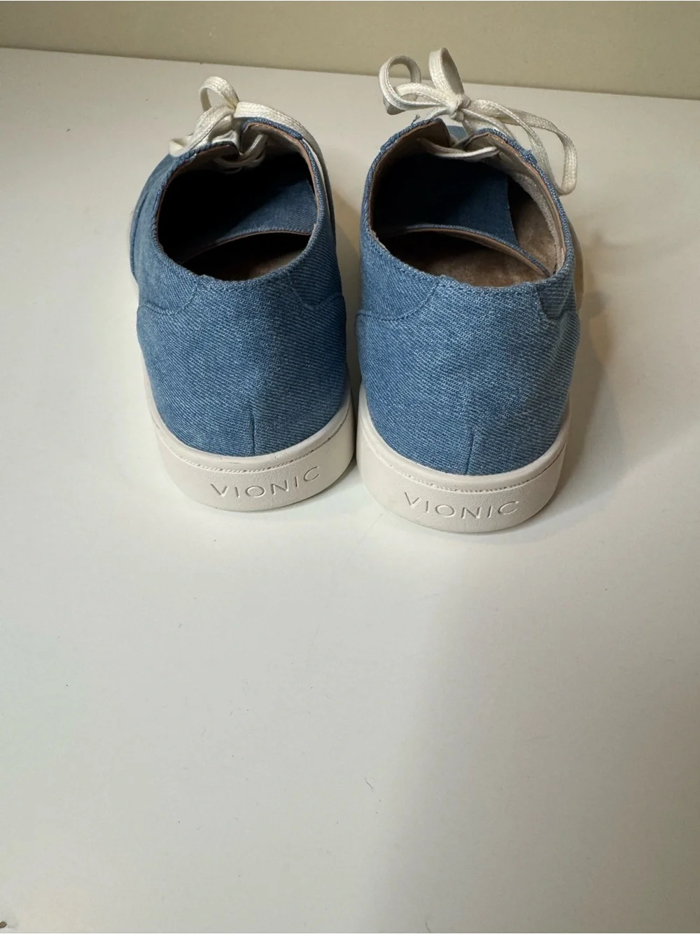 Vionic Callie Denim Lace-Up Sneakers Wide Women’s Size 8 Comfort Walking Shoes